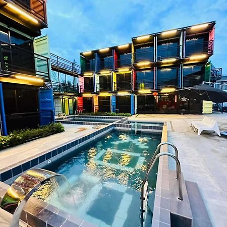 Boxinn The Kontena Home Semporna Εξωτερικό φωτογραφία