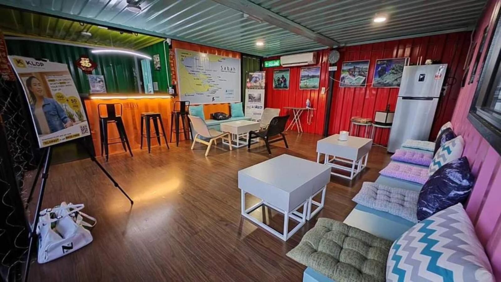 Boxinn The Kontena Home Semporna Εξωτερικό φωτογραφία
