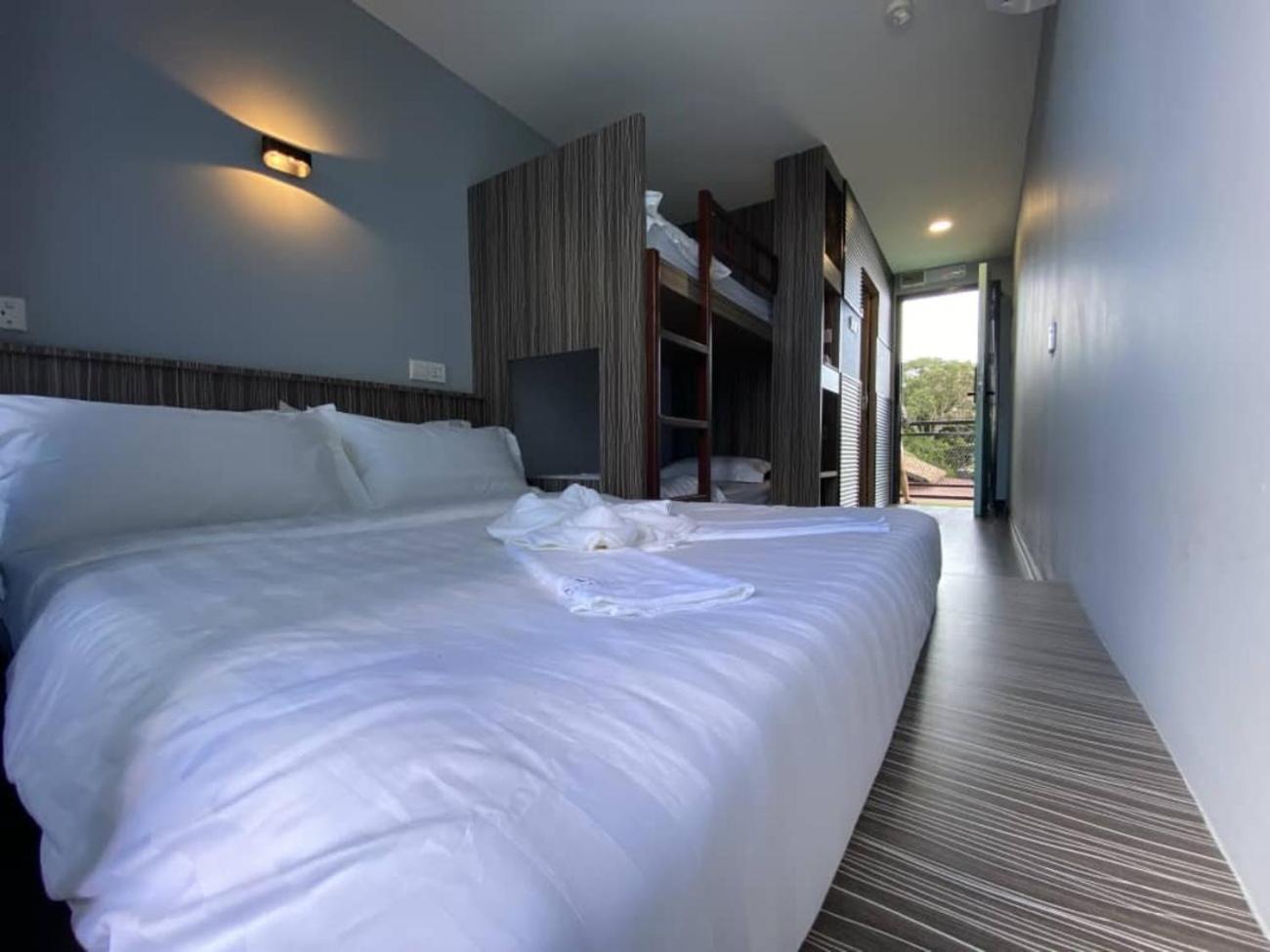 Boxinn The Kontena Home Semporna Εξωτερικό φωτογραφία
