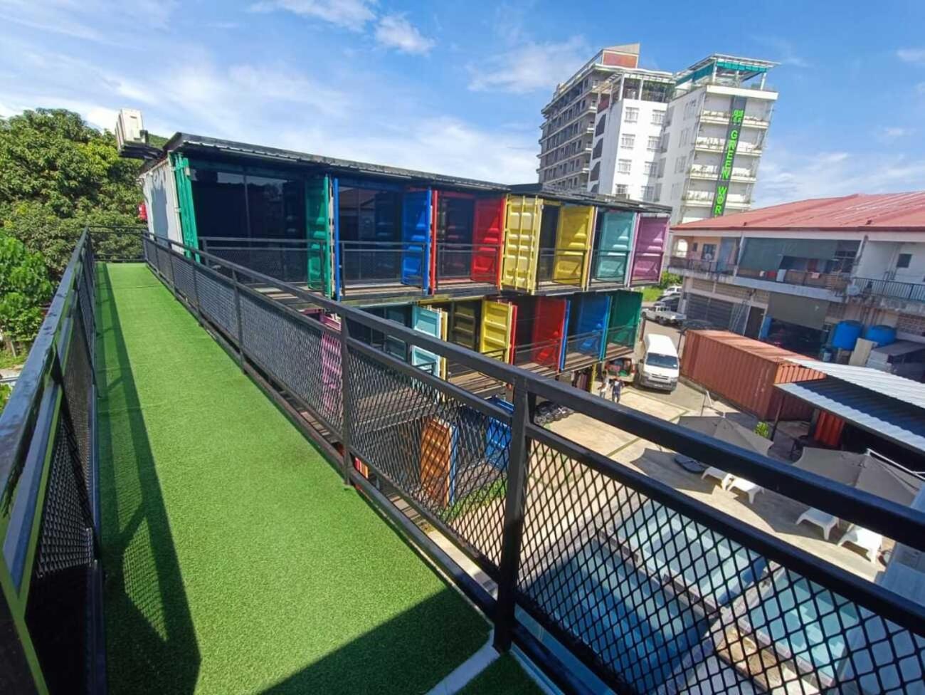 Boxinn The Kontena Home Semporna Εξωτερικό φωτογραφία